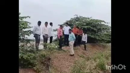 पारशिवनी: तालुक्यातील कन्हान मंडळांतर्गत प्रक्षेत्र भेट,खासदार बर्वे, जिल्हा अधीक्षक कृषी अधिकारी, शास्त्रज्ञांच्या चमूसह बाधावर.