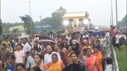 রানাঘাট ১: উল্টো রথযাত্রা করে রানাঘাট স্বাস্থ্যন্নতি ময়দানে তৈরি মাসির বাড়ী থেকে হবিবপুর ইসকন মন্দিরে ফিরলেন ভগবান জগন্নাথদেব