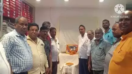 इस्लामपुर: पटना में गोपाल खेमका हत्याकांड को लेकर इस्लामपुर के व्यवसायियों में भारी आक्रोश