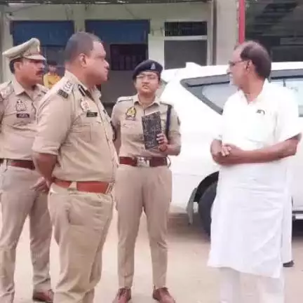 चुनार: अदलहाट क्षेत्र में एसपी ने मुहर्रम 5 के त्यौहार को लेकर किया निरीक्षण