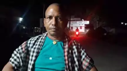 दलालों से रहे सावधान विधवा पेंशन विकलांग पेंशन मुख्यमंत्री वृद्धजन पेंशन योजना के व्यक्ति