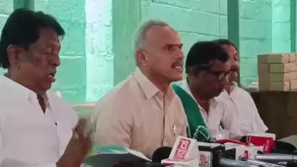 ತುಮಕೂರು: ಸಿಎಂ ತಕ್ಷಣವೇ ಲಿಂಕ್ ಕೆನಾಲ್ ಕಾಮಗಾರಿ ಸ್ಥಗಿತಗೊಳಿಸದಿದ್ದರೆ ಉಗ್ರ ಹೋರಾಟ: ನಗರದಲ್ಲಿ ಶಾಸಕ ಸುರೇಶ್‌ಗೌಡ