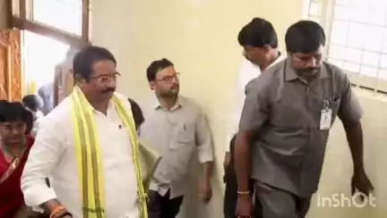 రాష్ట్రంలో పేదరిక నిర్మూలనే కూటమి ప్రభుత్వ లక్ష్యం: పట్టణంలో ప్రభుత్వ చీఫ్ విప్ జీవి ఆంజనేయులు