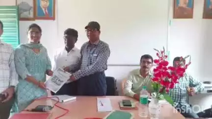 कुंडहित: प्रखंड संसाधन केंद्र में मासिक गुरु गोष्ठी का आयोजन किया गया