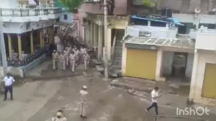 देेवगढ़: मोहर्रम पर्व पर सुरक्षा को लेकर पुलिस ने देवगढ़ में किया रूट मार्च