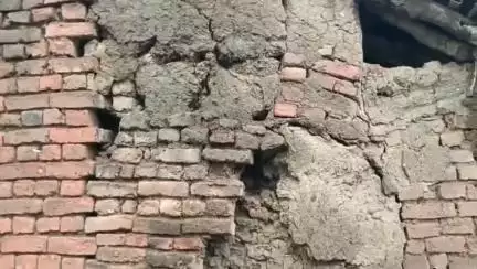 डिंडौरी: पडरिया गांव के ग्रामीण ने प्रधानमंत्री आवास योजना को लेकर मीडिया को दी जानकारी