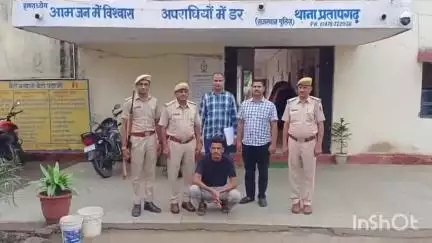 प्रतापगढ़: स्कार्पियो से 384.73 किलोग्राम डोडाचूरा, बंदूक-पिस्टल और जिंदा कारतूस जब्त, एक तस्कर गिरफ्तार, दो फरार