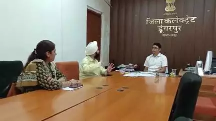 डूंगरपुर: कमला नेहरू टीबी डेमोस्ट्रेशन सेंटर अजमेर के डायरेक्टर डॉ. इंदरजीत सिंह ने डूंगरपुर जिले का किया दो दिवसीय दौरा