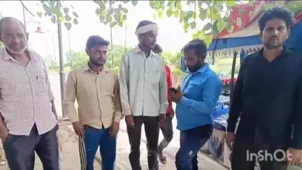 बरेली: फ्यूचर कॉलेज के पास तेज रफ्तार ट्रक ने ईटों से भरी ट्रैक्टर ट्राली को मारी टक्कर, एक की उपचार के दौरान मौत, तीन घायल