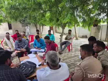 मेहदावल: कर्मा कला आवास पर मेहदावल के विधायक अनिल कुमार त्रिपाठी ने जनता दरबार लगाकर ग्रामीणों की समस्याएं सुनीं