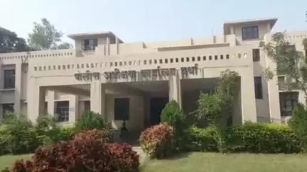 वर्धा: आर्थिक गुन्हे शाखेची अवैध दारू विक्रीवर धडक कारवाई:१.७४ लाखांचा मुद्देमाल जप्त, हिंगणघाटचे आरोपींविरुद्ध गुन्हा दाखल