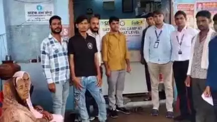 मनोहरथाना: मनोहर थाना क्षेत्र में स्टेट बैंक ऑफ इंडिया फाउंडेशन सप्ताह के तहत आयोजित किए गए कैंप