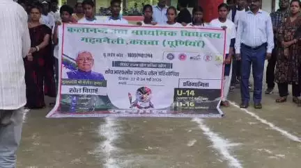 कस्बा: कलानन्द उच्च माध्यमिक विद्यालय गढ़बनैली में प्रखण्ड स्तरीय मशाल कार्यक्रम का आयोजन