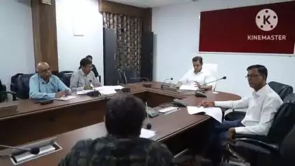 आगर: कलेक्ट्रेट सभा कक्ष में जिला रोगी कल्याण समिति की बैठक आयोजित, कई महत्वपूर्ण निर्णय लिए गए