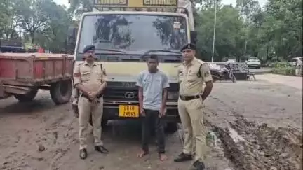 बलौदा: माजदा वाहन की चोरी के मामले में पुलिस ने नवागांव से आरोपी को किया गिरफ्तार, बलौदा पुलिस की कार्रवाई