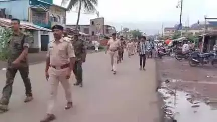 पाकुड़िया: मोहर्रम को लेकर पाकुड़िया में पुलिस प्रशासन अलर्ट, शहर में निकाला गया फ्लेग मार्च