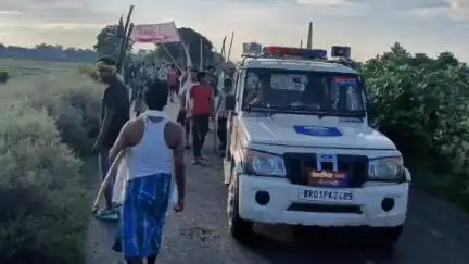 बैरगनियां: बैरगनिया में मोहर्रम का जुलूस निकला, पुलिस बल मुस्तैद रही