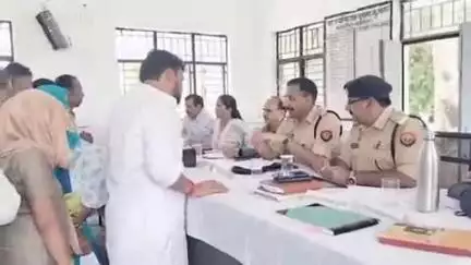 बुढ़ाना: बुढाना तहसील में आयोजित संपूर्ण समाधान दिवस में प्रशासनिक अधिकारियों ने सुनी फरियादियों की 30 शिकायतें