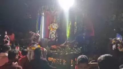 ଓରିଏଣ୍ଟ: ବ୍ରଜରାଜନଗର ମୁଖ୍ୟ ସହରରେ ମହାପ୍ରଭୁଙ୍କ ବାହୁଡା ଯାତ୍ରା ଅନୁଷ୍ଠିତ, ମାଉସୀ ମା ମନ୍ଦିର ରୁ ବାହୁଡ଼ିଲେ ତିନି ଠାକୁର