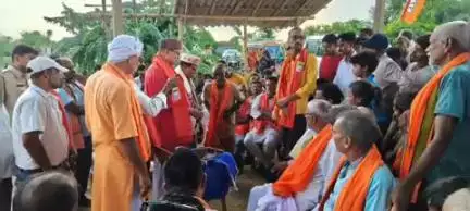 खजौली: कलुआही प्रखंड में नवनिर्मित सड़क व घाट का विधान पार्षद घनश्याम ठाकुर ने किया उद्घाटन