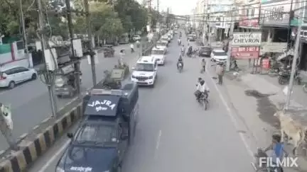 मुरैना नगर: मुरैना: आगामी त्योहारों को देखते हुए शहर और थाना क्षेत्रों में निकाला गया फ्लैग मार्च, ASP ने दी जानकारी