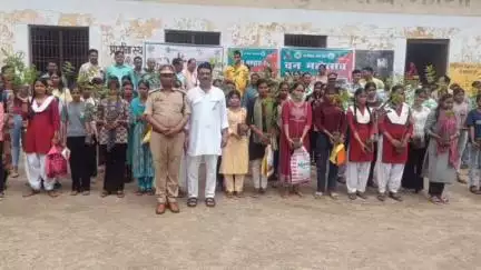 मोठ: गुरसरांय वन विभाग ने वन महोत्सव के तहत खैर इंटर कॉलेज बालिका विभाग में पौधारोपण किया