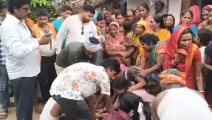 गोगरी: बकाया पैसे मांगने गए बोरना निवासी युवक की हत्या, परिजनों का रो-रोकर बुरा हाल