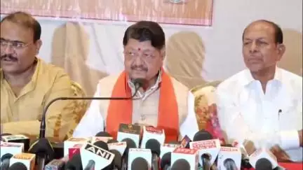 बिचौली हप्सी: बिहार में महिलाओं को ₹2500 देने के वादे पर कैलाश विजयवर्गीय ने कहा, 'कांग्रेस पर कौन करेगा विश्वास?'