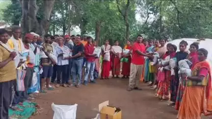 कैरो: गितिलगढ़ में MFSM योजना के तहत किसानों को अरहर व उड़द बीज का वितरण, जिले को कृषि में अग्रणी बनाने का आह्वान