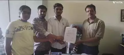झारडा: झारडा तहसील में अखिल भारतीय विद्यार्थी परिषद ने प्राचार्य को हटाने के लिए बीओ को ज्ञापन सौंपा