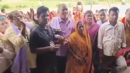 बथनाहा: बथनाहा में नवयुवक उत्थान फाउंडेशन कार्यालय का उद्घाटन, युवाओं में दिखा उत्साह