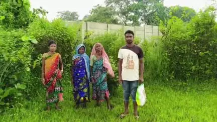 गोविंदपुर: गोबिंदपुर अंचल में आदिवासी संथाल की जमीन पर भू-माफियाओं की बुरी नजर, कर रहे हैं जबरन कब्जा
