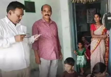 ఎల్లారెడ్డి: అడవి లింగాల గ్రామంలోని అంగన్వాడి కేంద్రాన్ని సందర్శించిన ఇంచార్జ్ ఎంపీడీవో