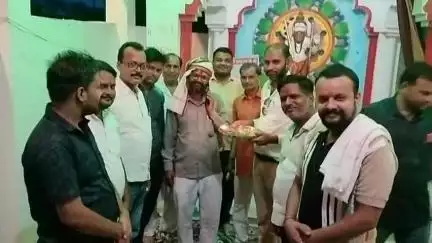 गरौठा: गुरसरांय के परशुराम मंदिर पर सुंदरकांड पाठ का आयोजन हुआ