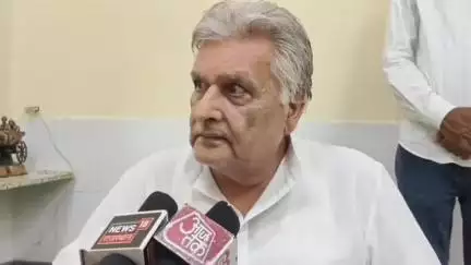 नागौर: कांग्रेस के वरिष्ठ नेता एवं नागौर विधायक हरेंद्र मिर्धा ने सांसद हनुमान बेनीवाल को नैतिकता का पाठ पढ़ाया
