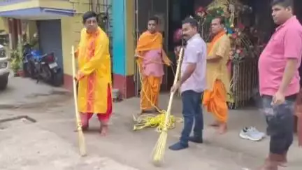তমলুক: পাঁশকুড়া পৌরসভার ১০ নম্বর ওয়ার্ডে আজ প্রভু জগন্নাথদেবের উল্টো রথের সূচনা তমলুকের বিধায়ক ডাঃ সৌমেন কুমার মহাপাত্র