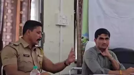 वैजापूर: विनापरवानगी बॅनर लावाल तर थेट गुन्हे दाखल करणार - मुख्याधिकारी बिघोत