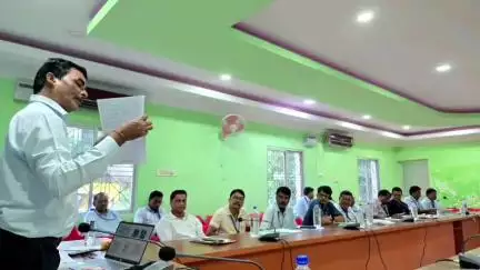 ଦେବଗଡ: ରିଆମାଳ ପଂଚାୟତ ସମିତି କାର୍ଯ୍ୟାଳୟରେ ବୁଥ ସ୍ତରୀୟ ଅଧିକାରୀ ମାନଙ୍କ ଜାତୀୟ ପ୍ରଶିକ୍ଷଣ ଶିବିର, ଯୋଗଦେଲେ ଉପଜିଲ୍ଲାପାଳ