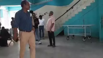 बलिया: बलिया अनुमंडलीय अस्पताल का बेगूसराय के सिविल सर्जन ने किया निरीक्षण
