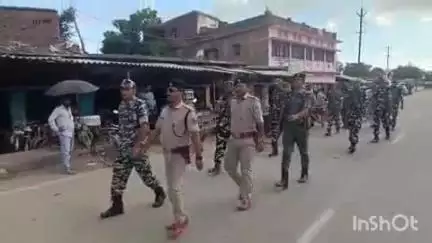 हरलाखी: हरलाखी थाना पुलिस ने मुहर्रम पर्व को लेकर पिपरौन एसएसबी जवानों के साथ क्षेत्र में किया फ्लैग मार्च