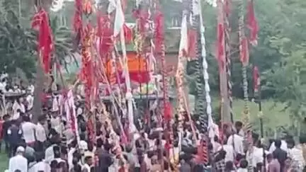 ଧର୍ମଗଡ: ଗୋତୋମୁଣ୍ଡାରେ ଆଦିବାସୀ ସମ୍ପ୍ରଦାୟରେ ନିଆରା ବାହୁଡାଯାତ୍ରା; ଦେବାଦେବୀଙ୍କ ଲାଠିଯାତ୍ରା ସହ ବାହୁଡ଼ିଲେ ତିନି ଠାକୁର