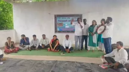అసిఫాబాద్: తిర్యాణిలో పీఎంజుగా పథకంపై కళాజాత ప్రదర్శన