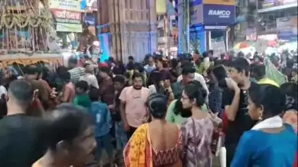 কৃষ্ণনগর ১: কৃষ্ণনগর পোস্ট অফিস মোড় সংলগ্ন এলাকায় রথের মেলা দেখতে এসে টাকা চুরি যাওয়ার অভিযোগ এক মহিলার
