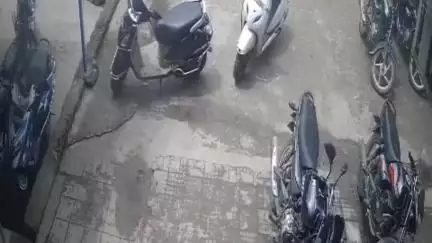 रावतभाटा: रावतभाटा में बुजुर्ग दंपती से बैंक में ₹1 लाख की ठगी, महिलाओं ने मदद के बहाने काटा बैग, पुलिस कर रही जांच