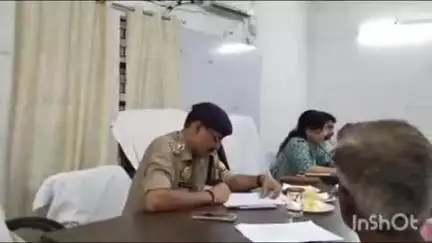 मीरगंज: मीरगंज तहसील सभागार में एसडीएम ने फरियादियों की जन समस्याओं को सुनकर निस्तारण के दिए निर्देश