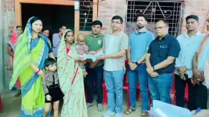 लांजी: विद्युत लाइन की चपेट में आने से 3 की मौत, ग्राम सर्रा में विधायक ने ₹12 लाख की अनुग्रह राशि प्रदान की