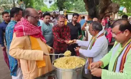 ଫୁଲବାଣୀ ସହର: ଫୁଲବାଣୀ ରେ ବାହୁଡ଼ା ଯାତ୍ରା ର ବିଭିନ୍ନ ସମାଜ ସେବା ରେ ଯୋଗ ଦେଲେ ବିଧାୟକ ଉମା ଚରଣ ମଲ୍ଲିକ