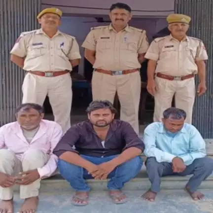 मालाखेड़ा: मालाखेड़ा थाना क्षेत्र के बरखेड़ा में 30 जून को रास्ते के विवाद में एक व्यक्ति की हत्या के मामले में तीन आरोपी गिरफ्तार