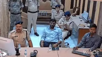 अररिया: मोहर्रम पर्व को लेकर डीएम व एसपी ने सुरक्षा व्यवस्था की लाइव मॉनिटरिंग, जिला नियंत्रण कक्ष से रखी नजर