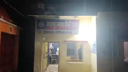 दमोह: जबलपुर नाका चौकी में महिला मजदूर ने फांसी लगाकर की आत्महत्या, कारण अज्ञात, पुलिस जांच में जुटी
